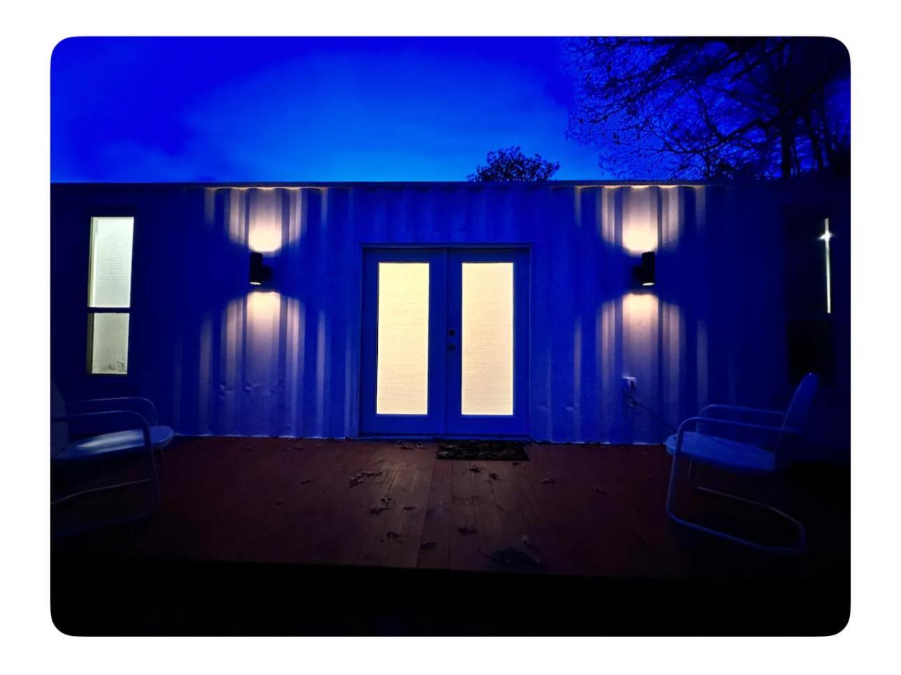 Nomehaus Shipping Container Studio Residential Neighborhood เอเธนส์ ภายนอก รูปภาพ