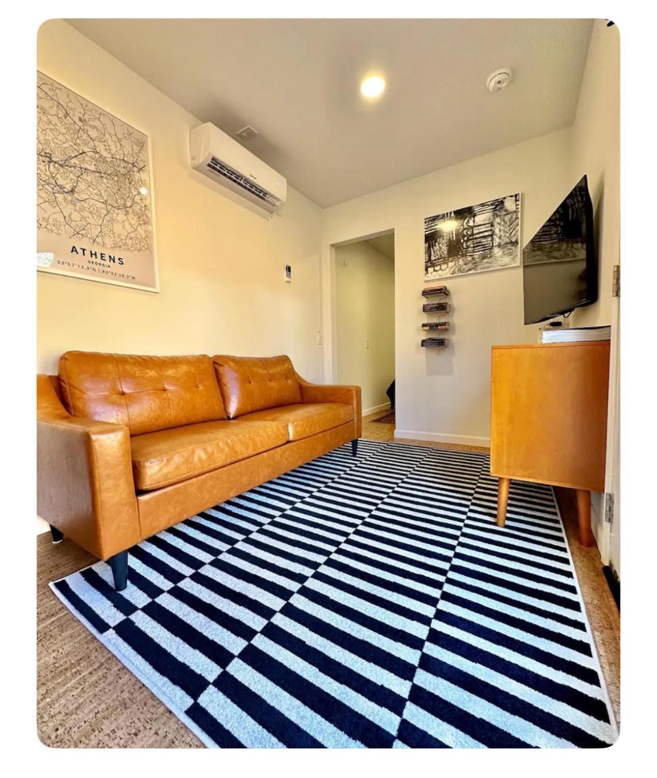 Nomehaus Shipping Container Studio Residential Neighborhood เอเธนส์ ภายนอก รูปภาพ