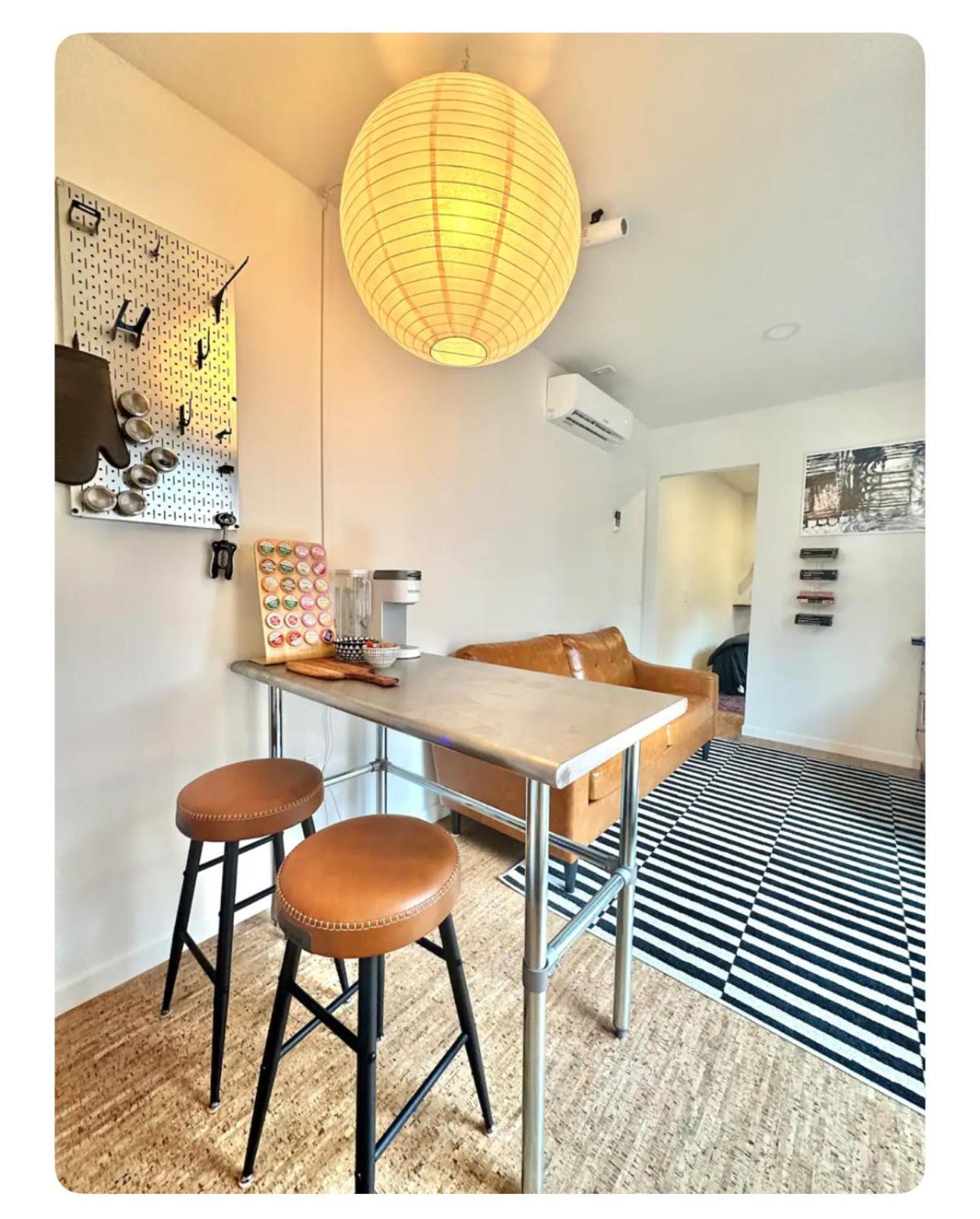 Nomehaus Shipping Container Studio Residential Neighborhood เอเธนส์ ภายนอก รูปภาพ